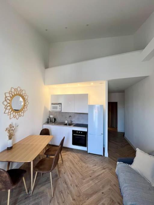Soho - Le Corner Montpellier Apartment Bagian luar foto